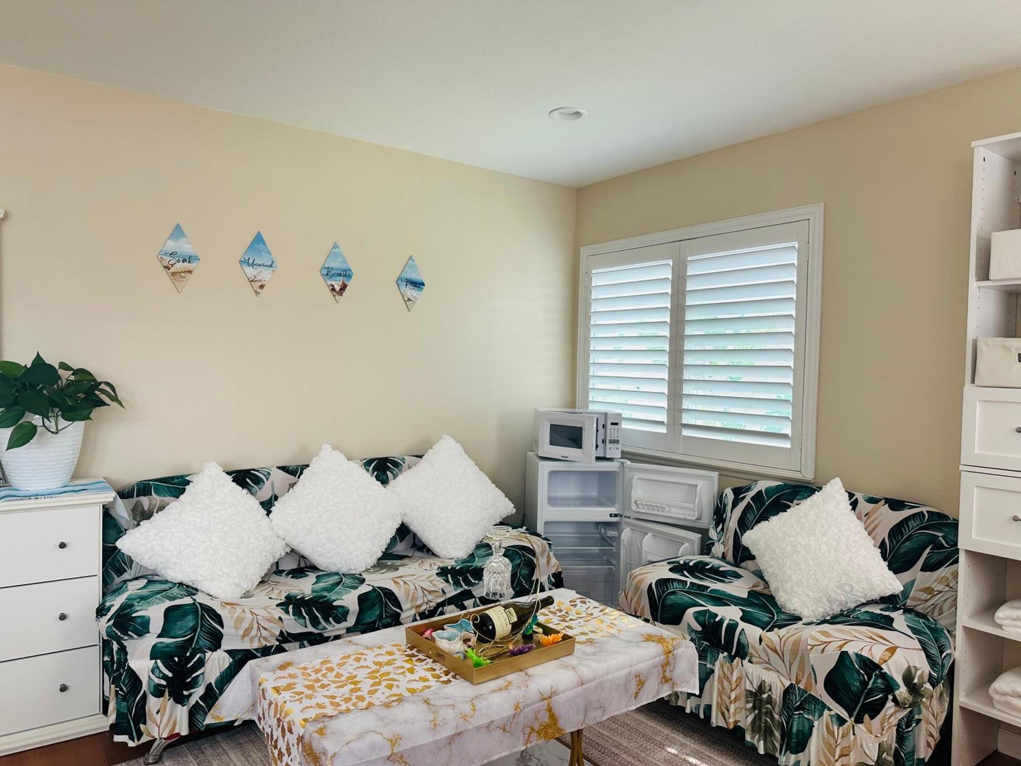 Balloons And Wine Murrieta Exterior photo